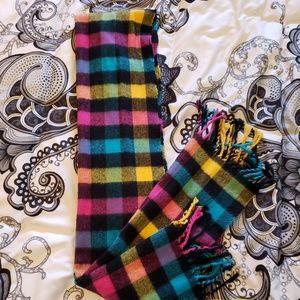 FREE W/ BUNDLE PURCHASE - Plaid Scarf